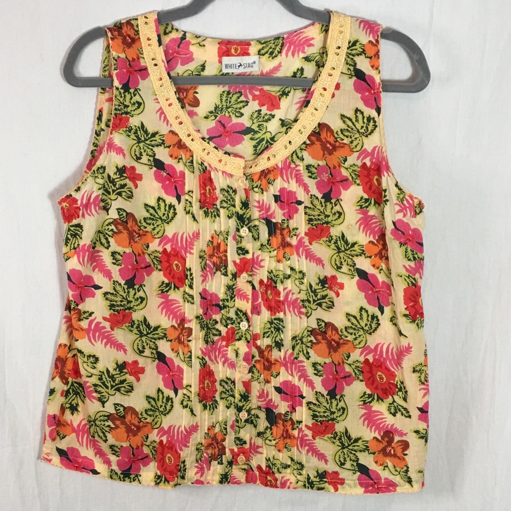 Cute Sleeveless Button Down Floral Tank Top